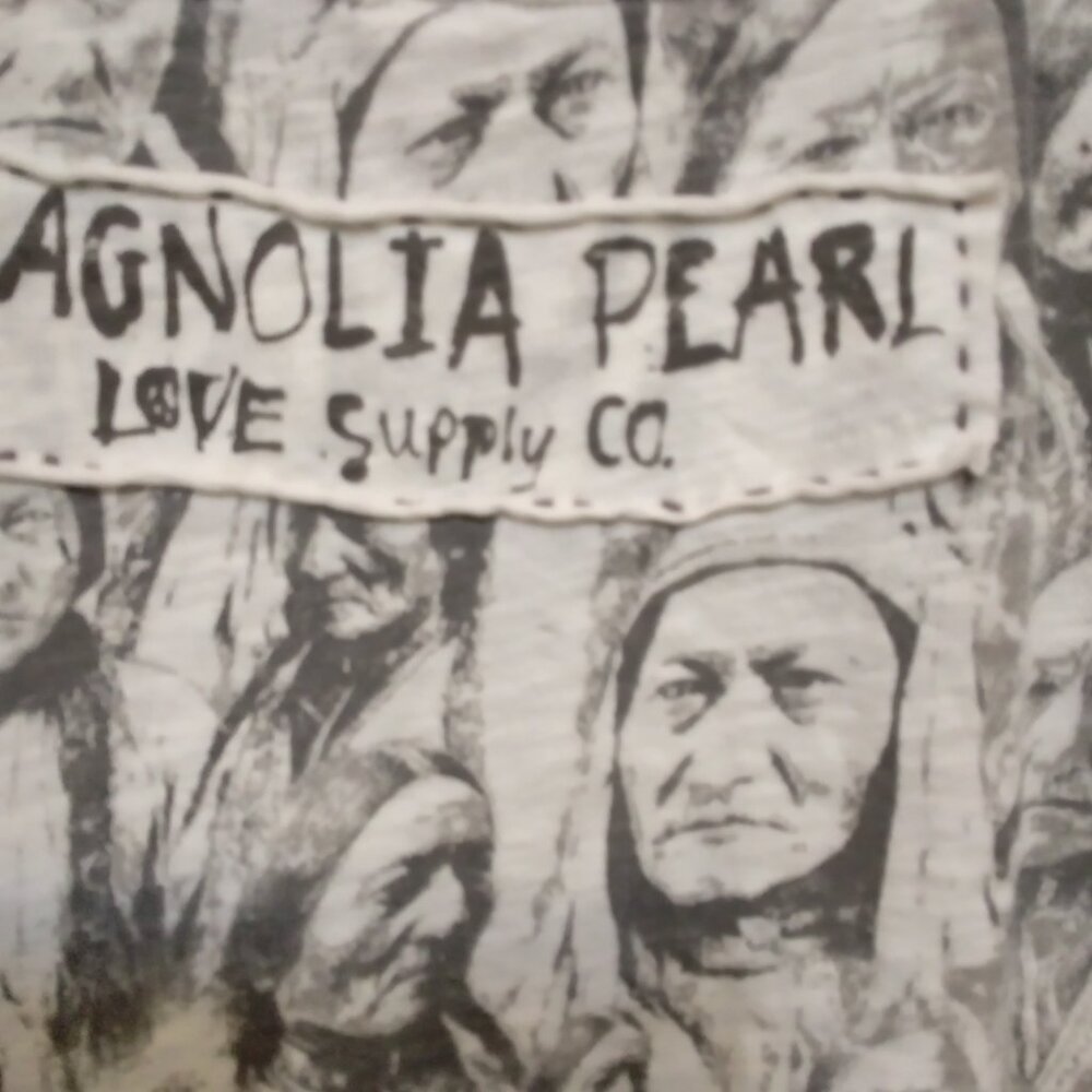 NWT Magnolia Pearl Chieftain Tee